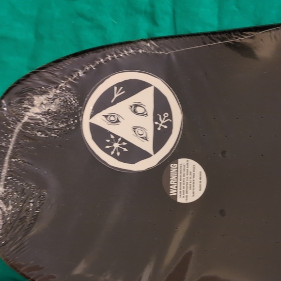 Welcome Skateboards Audrey on Moontrimmer 2.0 Deck Black Dip/Bone 8.5''x 32.5''' - Picture 7 of 7